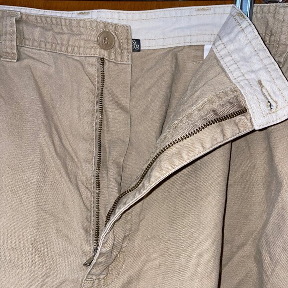Mens St. Johns Bay Beige Cargo Shorts 54 Waist Cotton & Ramie Blend Durable - Picture 7 of 9